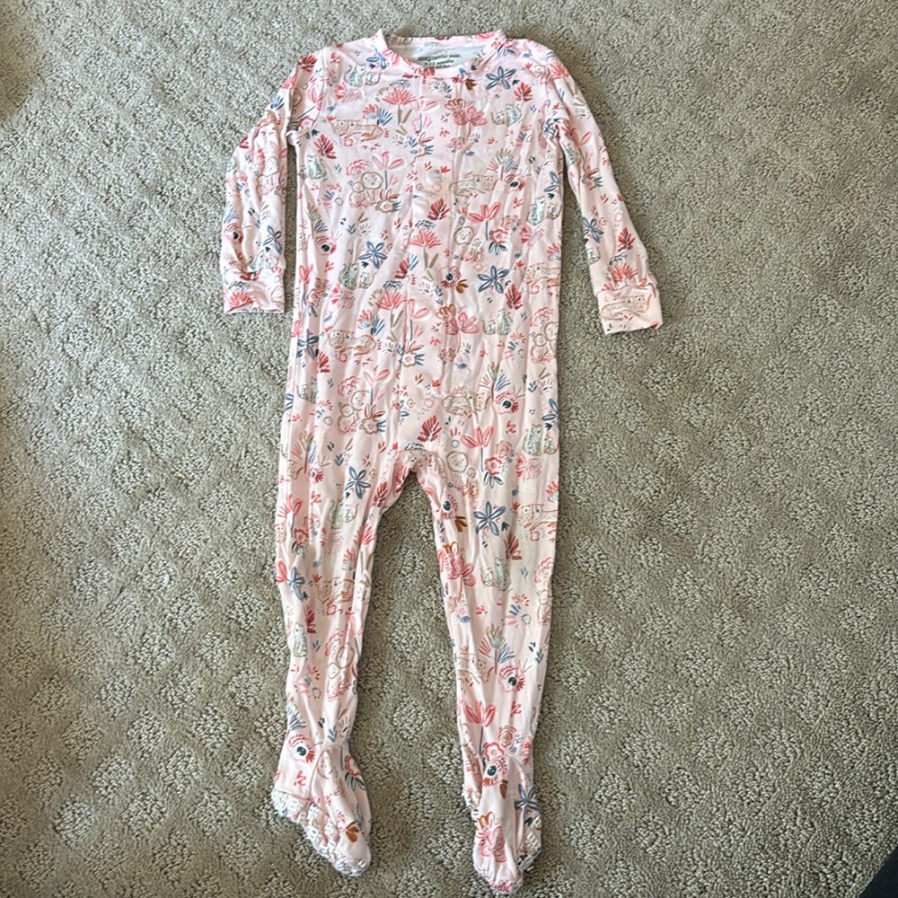 Magnetic me 9-12 months onsie pajamas with grip footsie bottoms